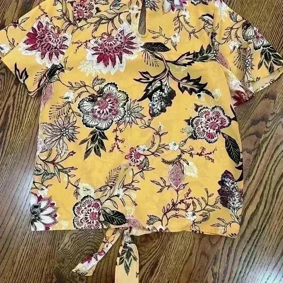 Label by Rachel Roy yellow floral short sleeve blouse - Picture 3 of 3